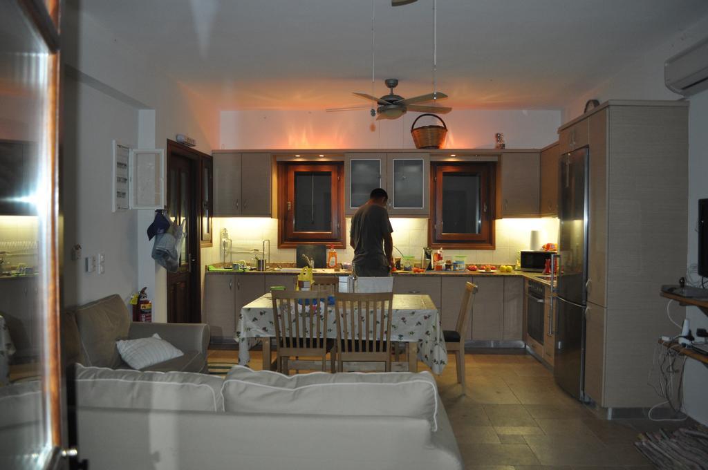 Poli Home Ставрос Екстериор снимка